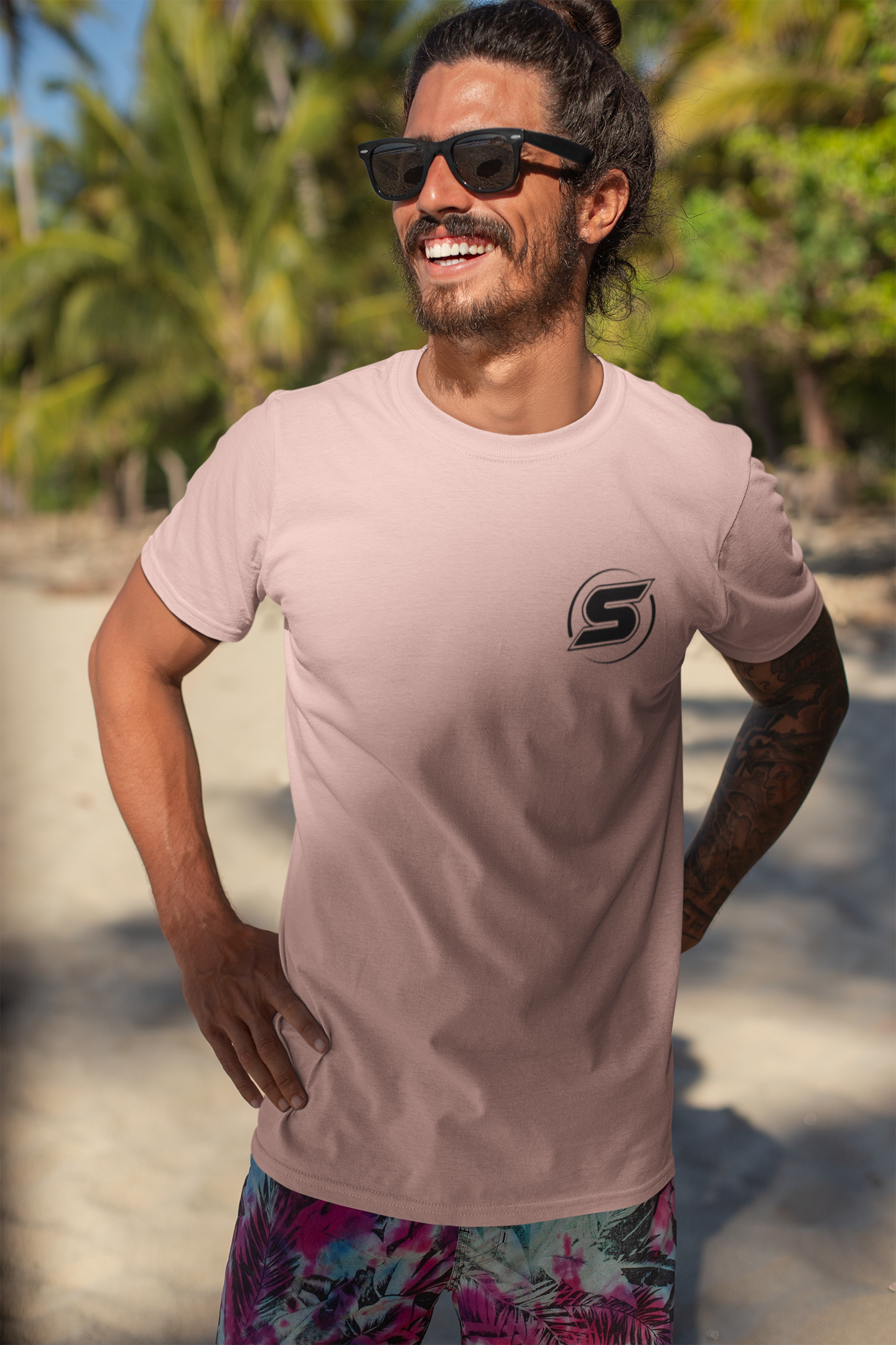 CLASSIC LOGO Unisex Short Sleeve Tee